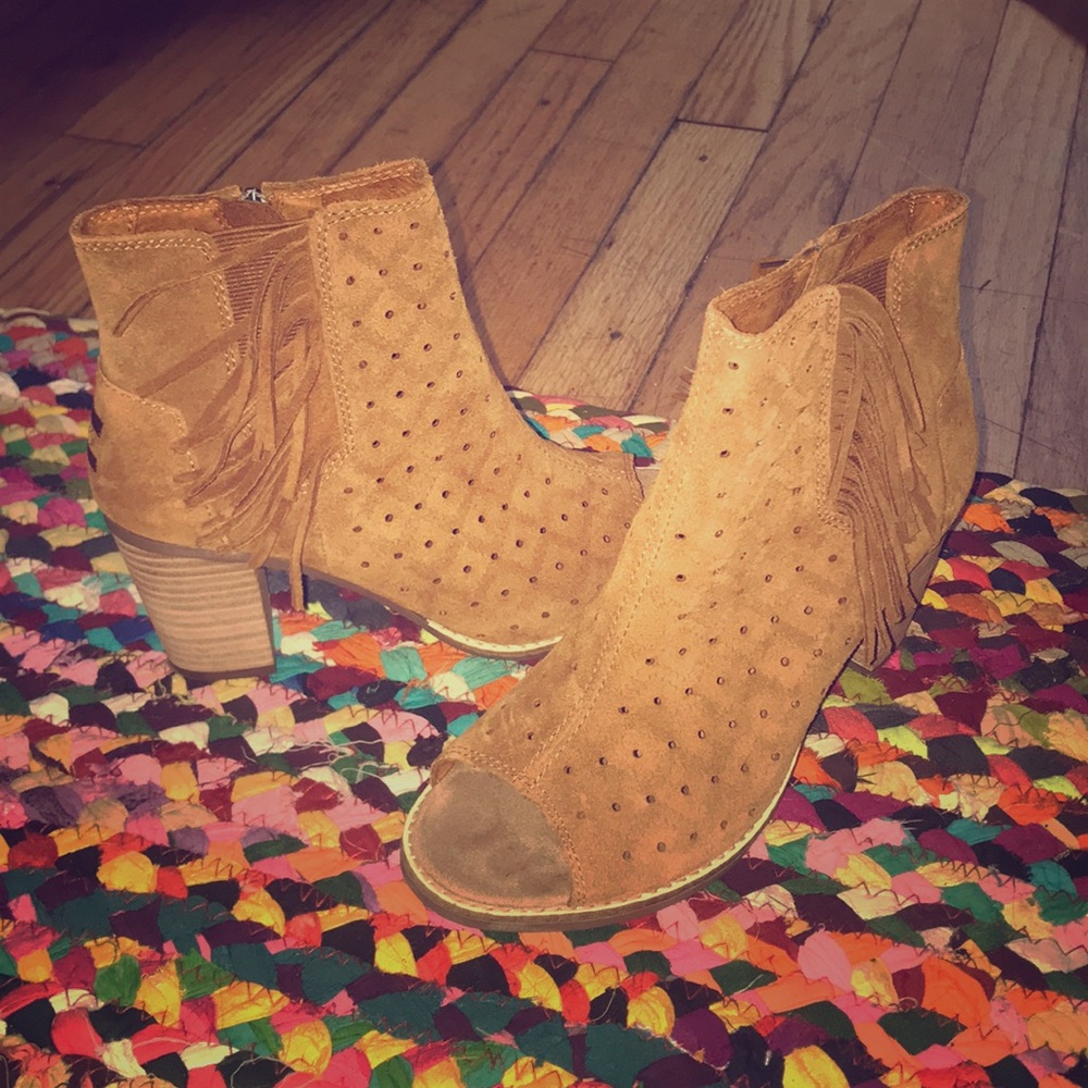 TOMS majorca fringe open toe suede booties size 7